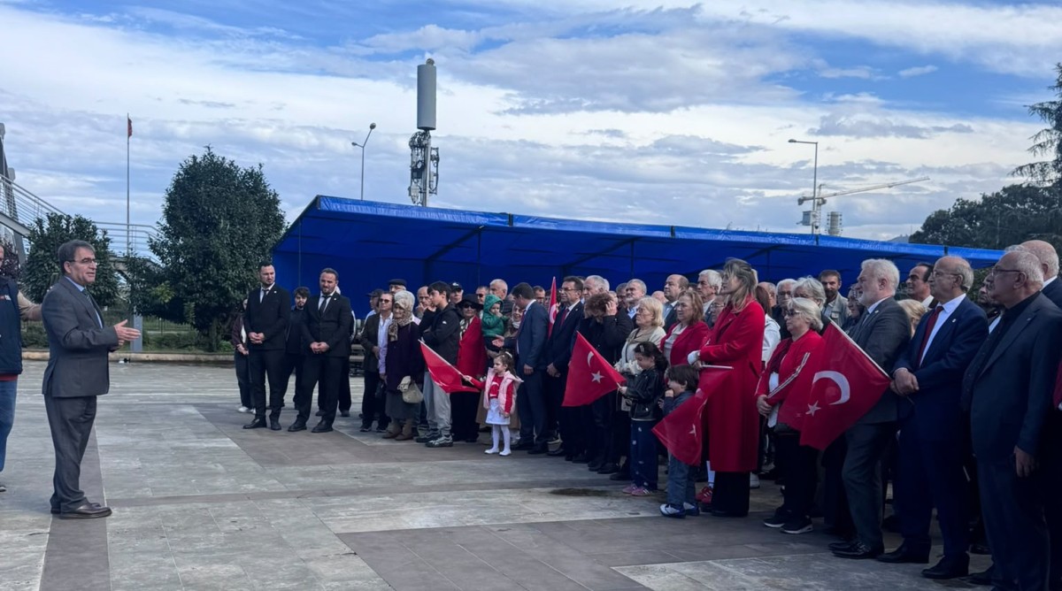 Yeni Parti Rize’den Cumhuriyet Bayramı’na Yürüyüşlü Kutlama